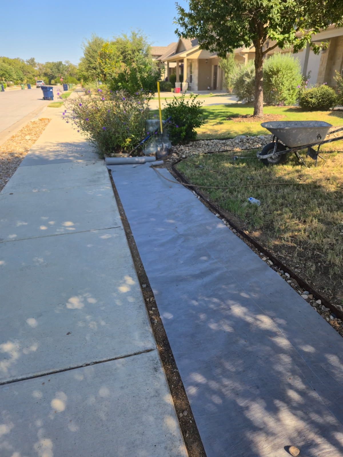 Gallery photos for Stunning Rock Flowerbed Transformation in Rancho Sienna: Image #1