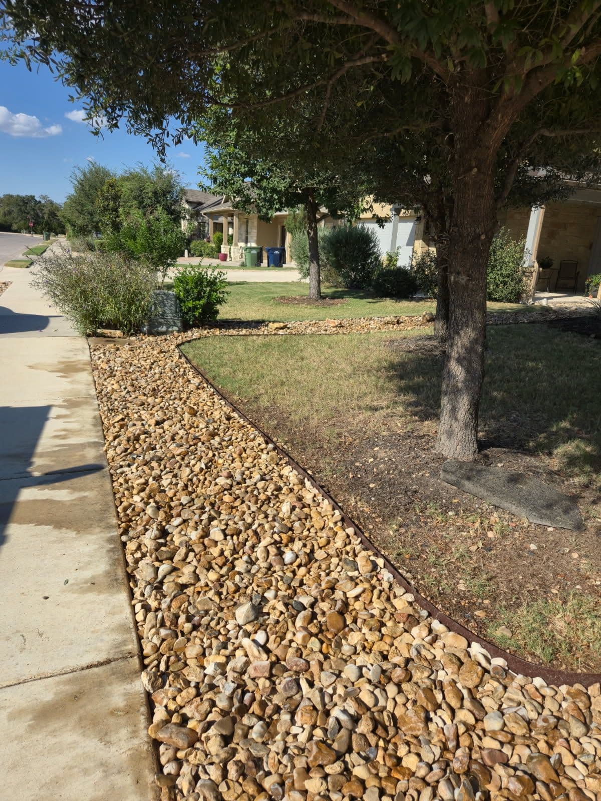 Gallery photos for Stunning Rock Flowerbed Transformation in Rancho Sienna: Image #2